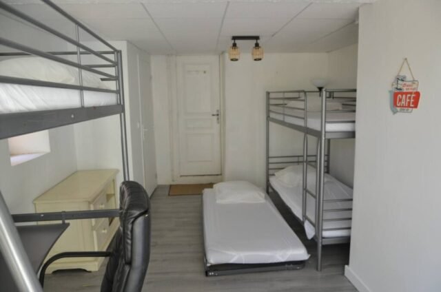 Le dortoir comprenant 4 couchages Le dortoir comprenant 4 couchages